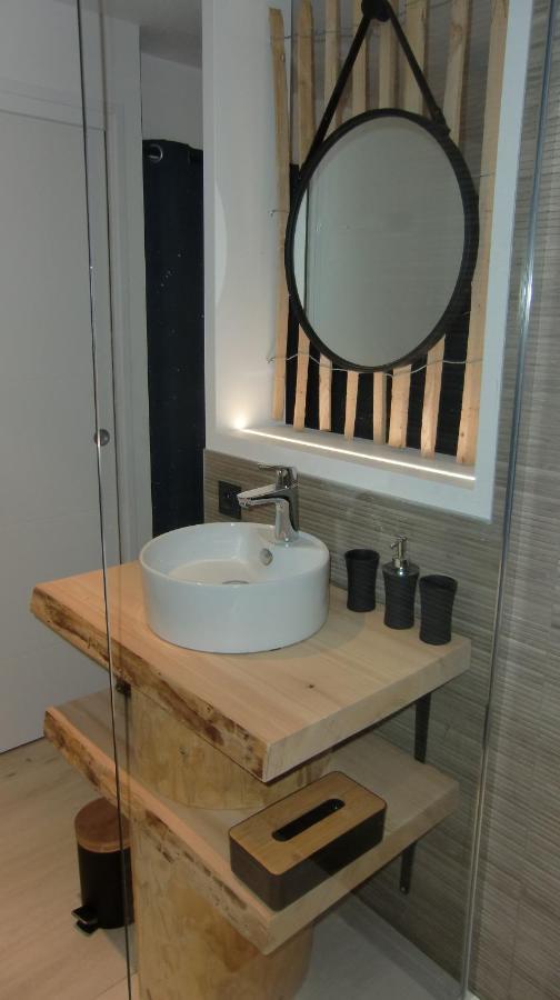 Casa Louise Suites And Spas Privatifs Сен Максим Екстериор снимка