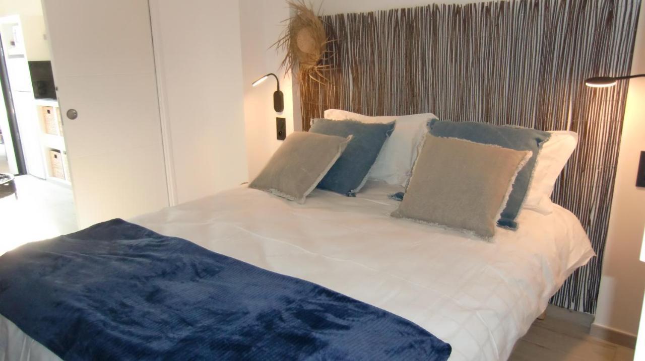 Casa Louise Suites And Spas Privatifs Сен Максим Екстериор снимка