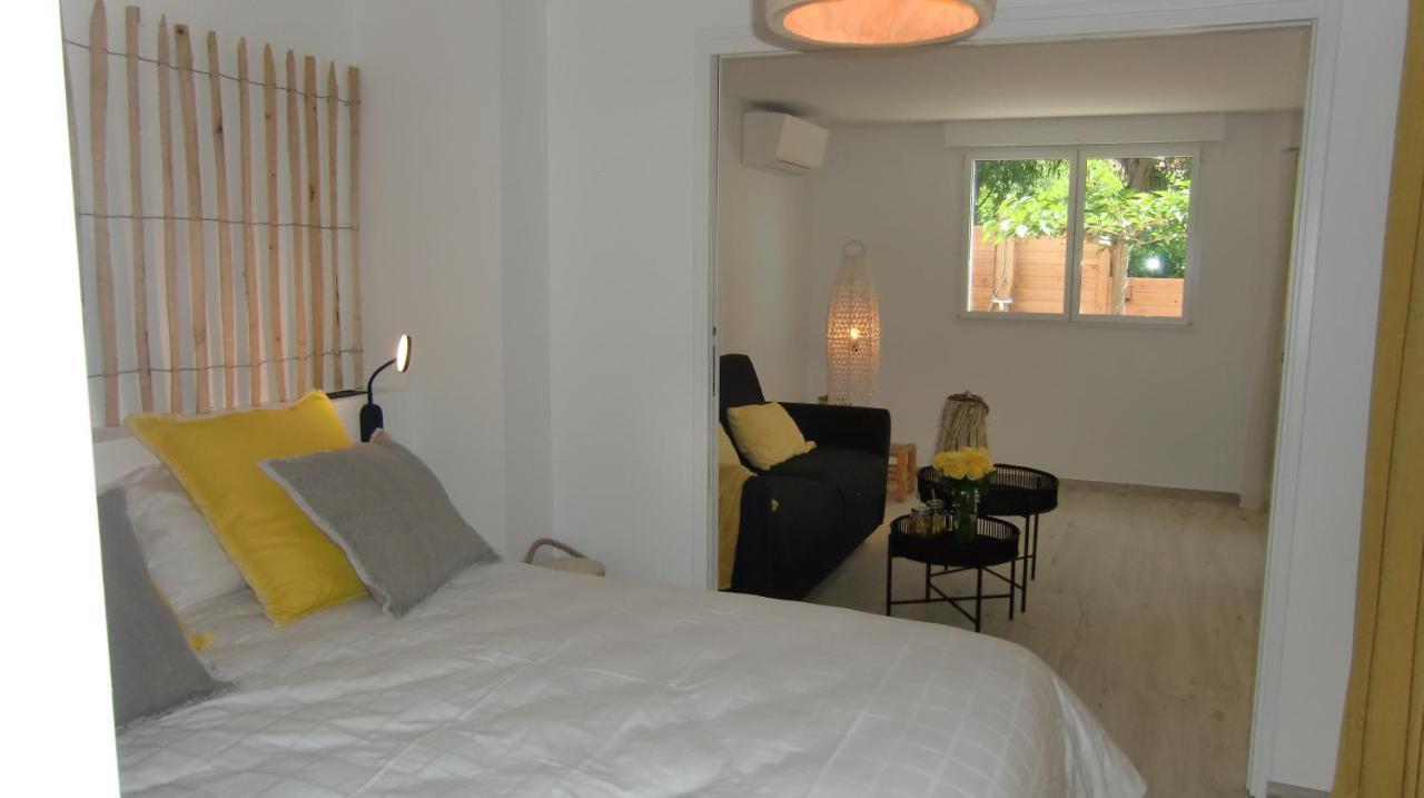 Casa Louise Suites And Spas Privatifs Сен Максим Екстериор снимка